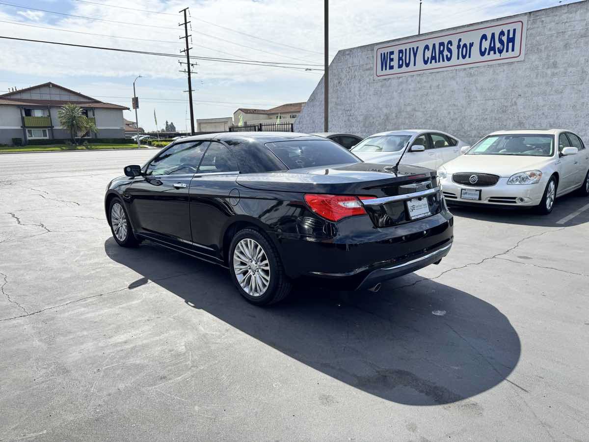 Used 2013 Chrysler 200 Limited FWD image 7