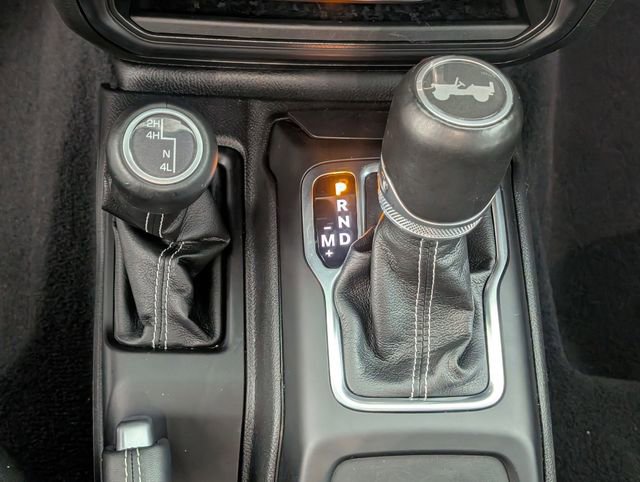 Used 2023 Jeep Wrangler Sahara w/ LED Lighting Group AWD/4WD image 22