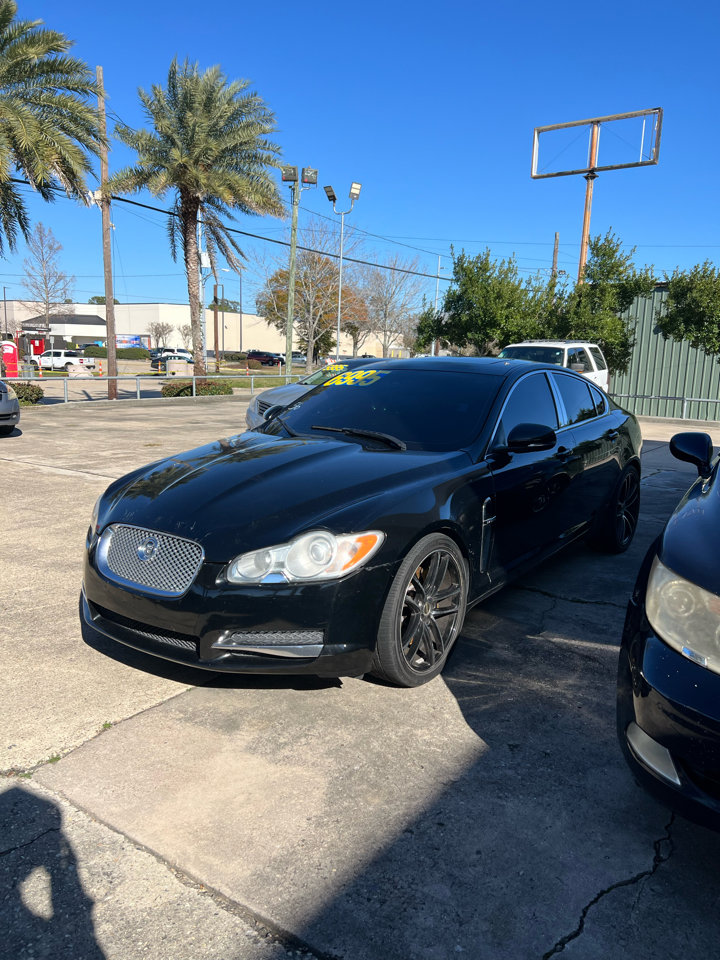 Used 2011 Jaguar XF image 2