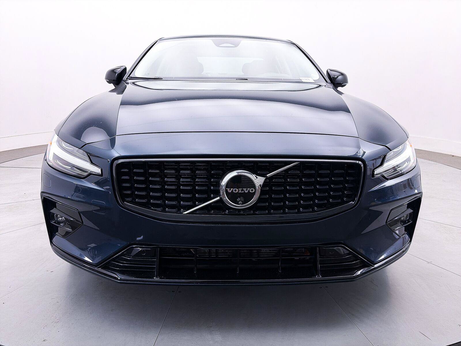 Used 2024 Volvo S60 B5 Plus FWD image 13