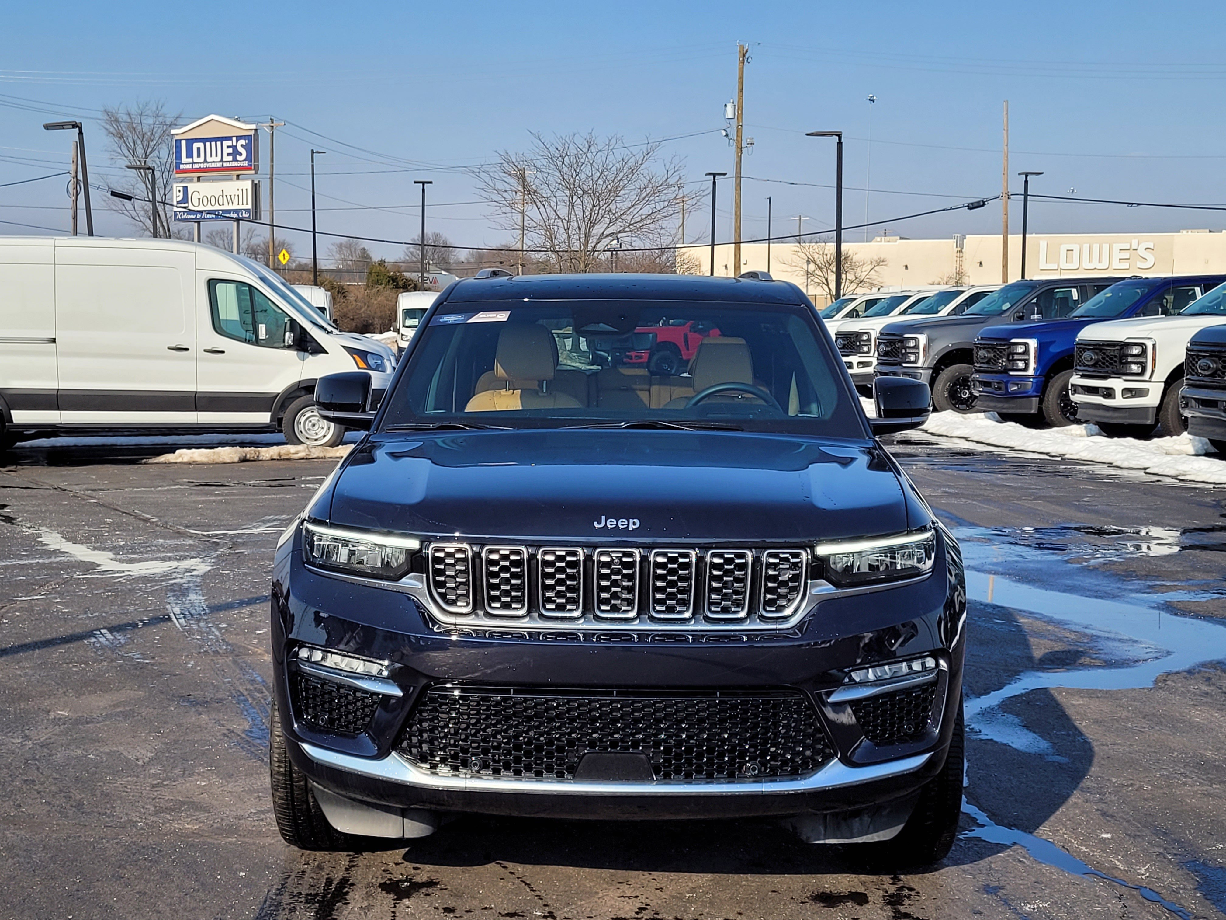 Used 2024 Jeep Grand Cherokee Summit image 9
