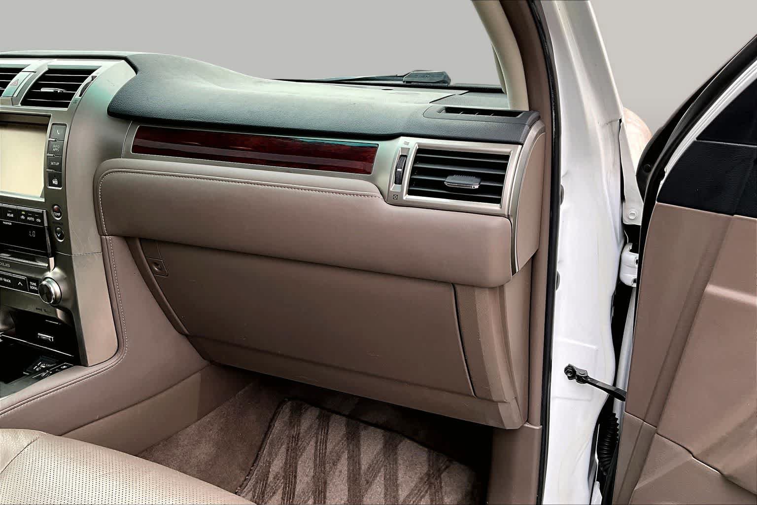 Used 2015 Lexus GX 460 w/ Premium Package AWD/4WD image 19