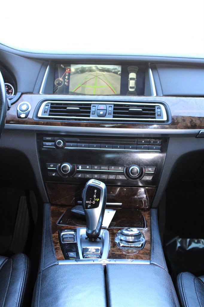 Used 2013 BMW 740Li image 12