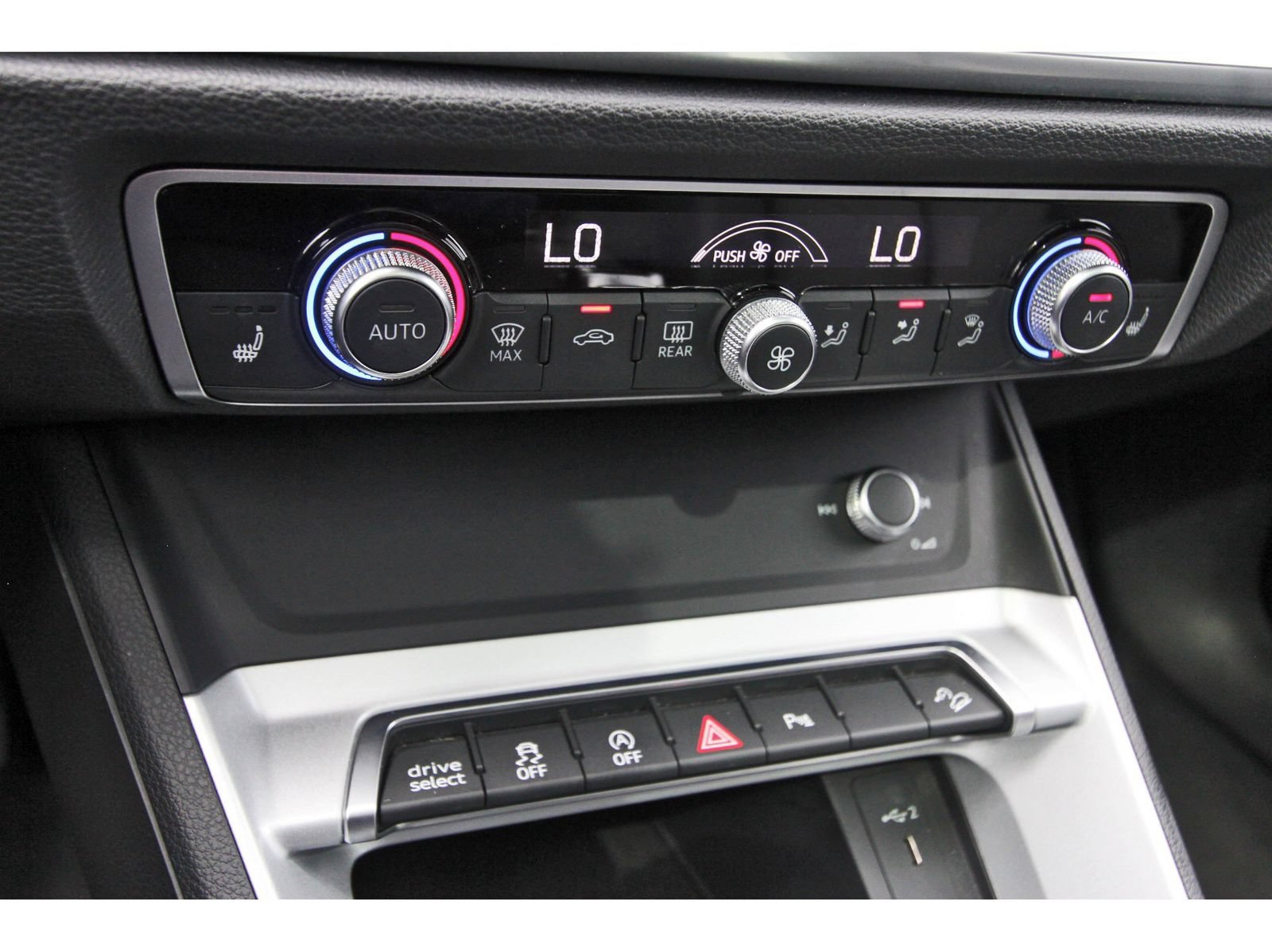 Used 2025 Audi Q3 2.0T Premium AWD/4WD image 26