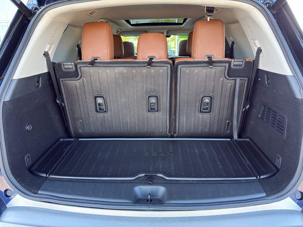 Used 2023 Nissan Pathfinder Platinum w/ Black Appearance Package FWD image 43