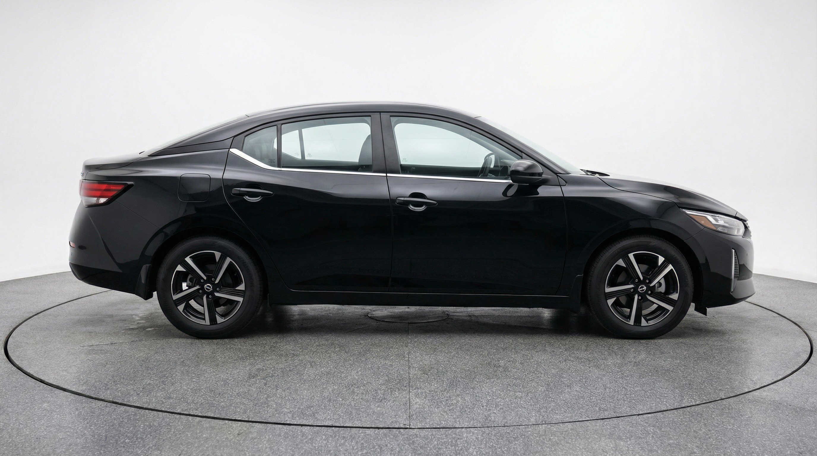 Used 2025 Nissan Sentra SV image 11