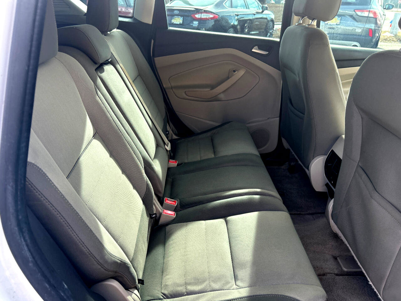 Used 2015 Ford C-MAX SE w/ Cargo Management Package image 21