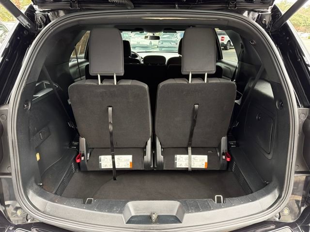 Used 2019 Ford Explorer XLT w/ Equipment Group 201A image 11
