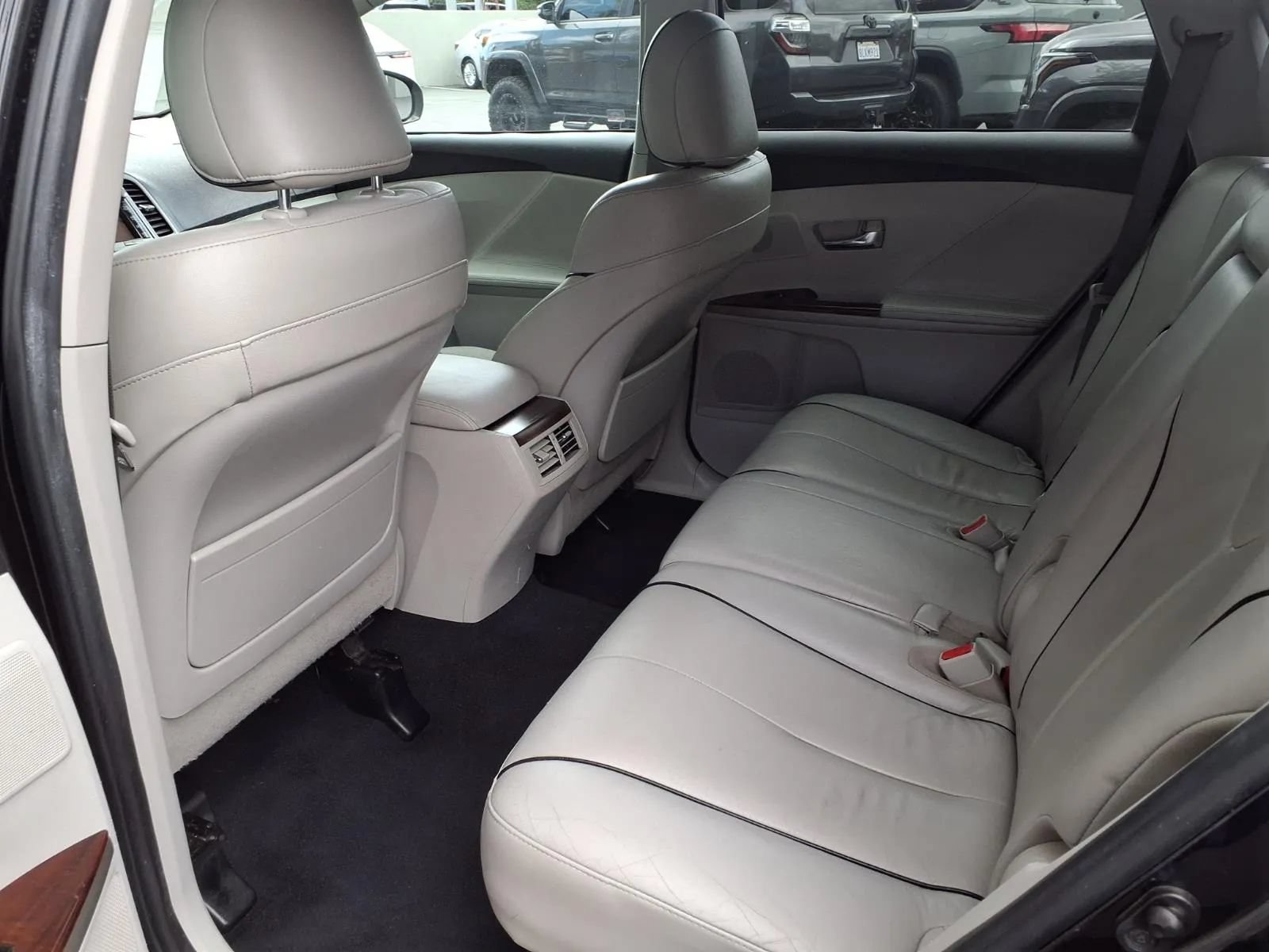 Used 2011 Toyota Venza w/ Premium Pkg #2 FWD image 19