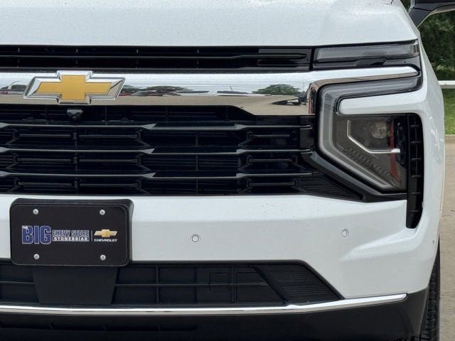 New 2026 Chevrolet Suburban LS RWD image 9