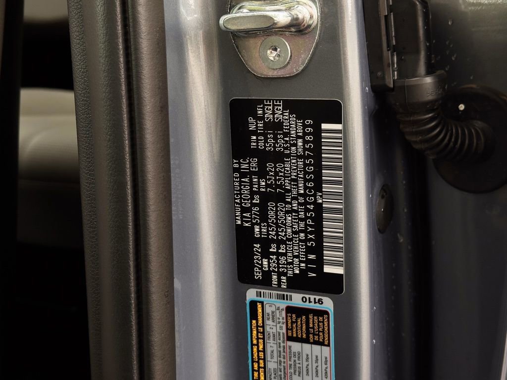Used 2025 Kia Telluride FWD image 33