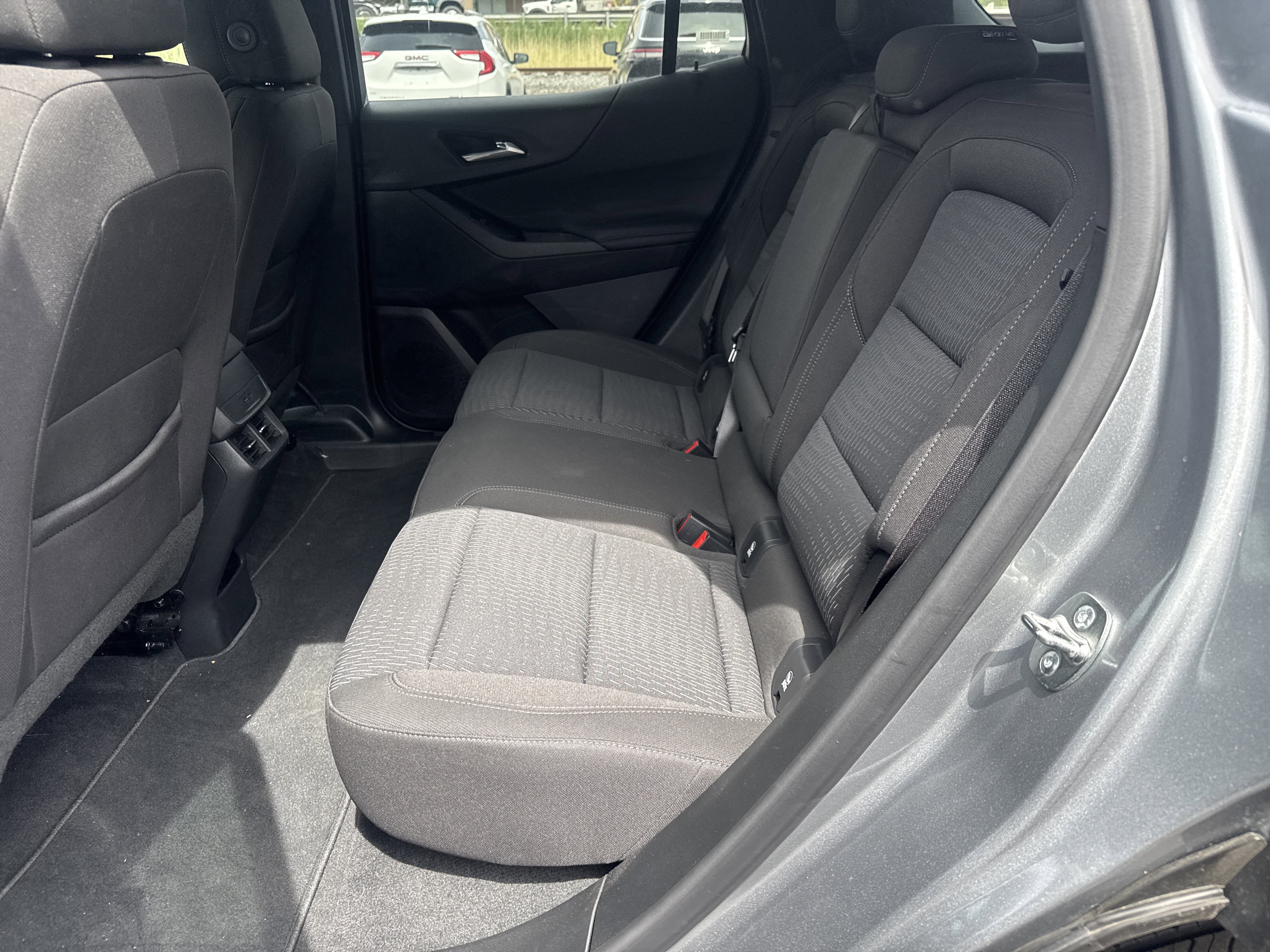 Used 2026 Chevrolet Equinox LT AWD/4WD image 13