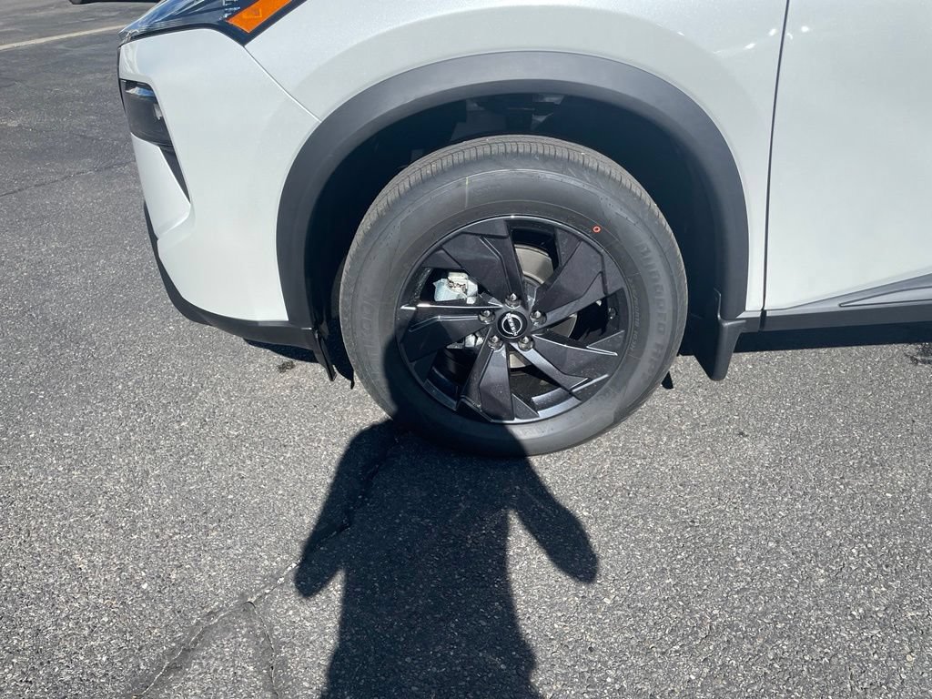 New 2026 Nissan Rogue SV AWD/4WD image 38