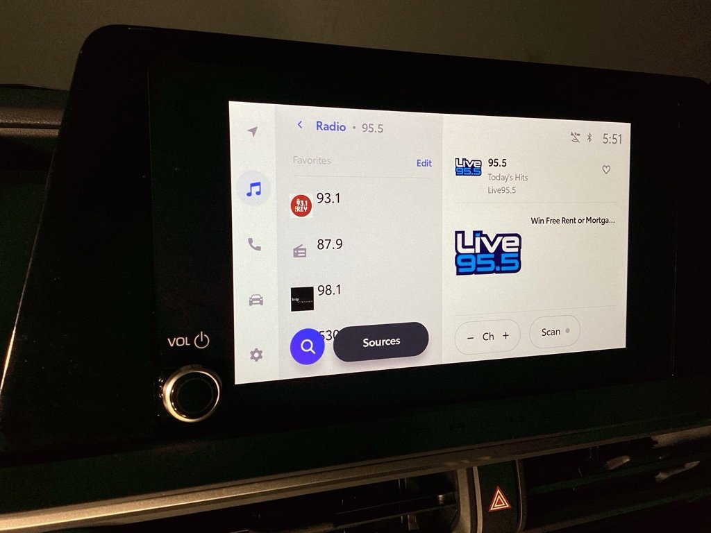 Used 2024 Toyota Prius Prime SE image 12