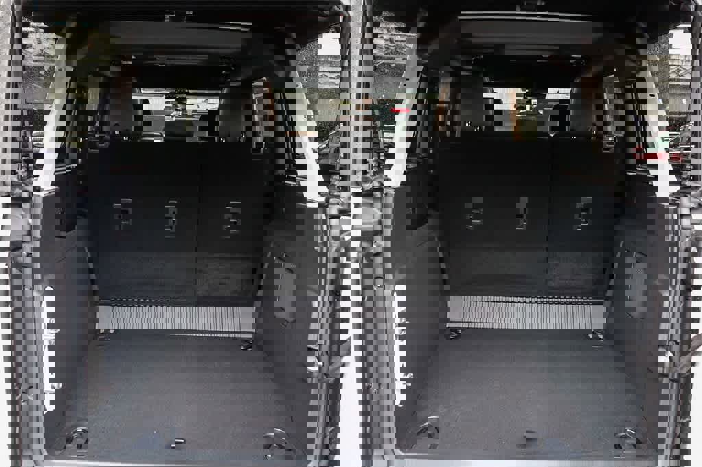 New 2025 Ford Bronco Badlands image 27