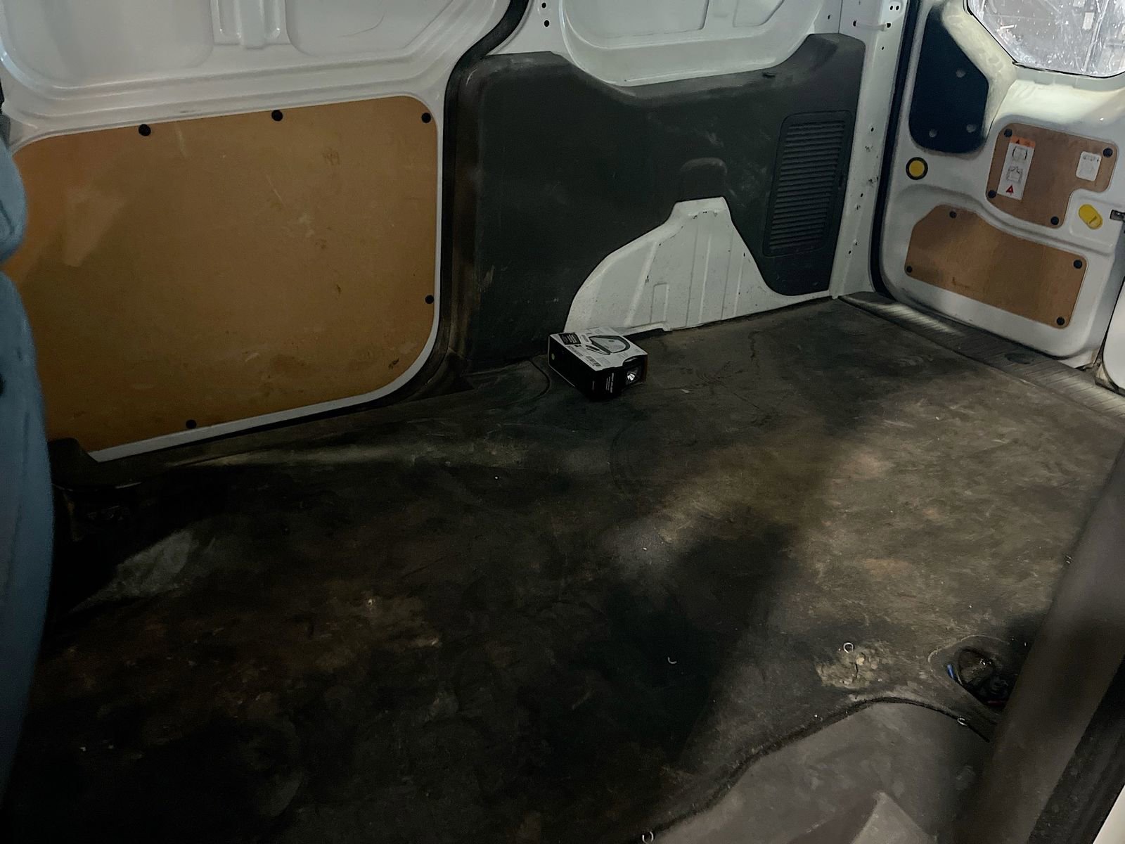 Used 2023 Ford Transit Connect XL image 23