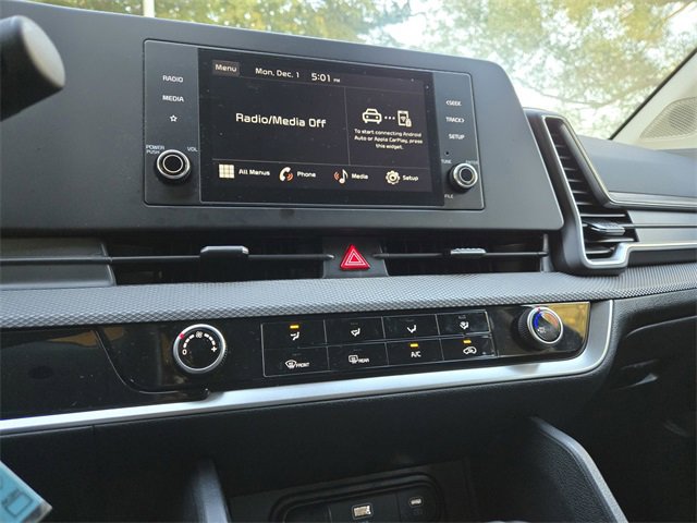 Certified 2025 Kia Sportage LX image 17