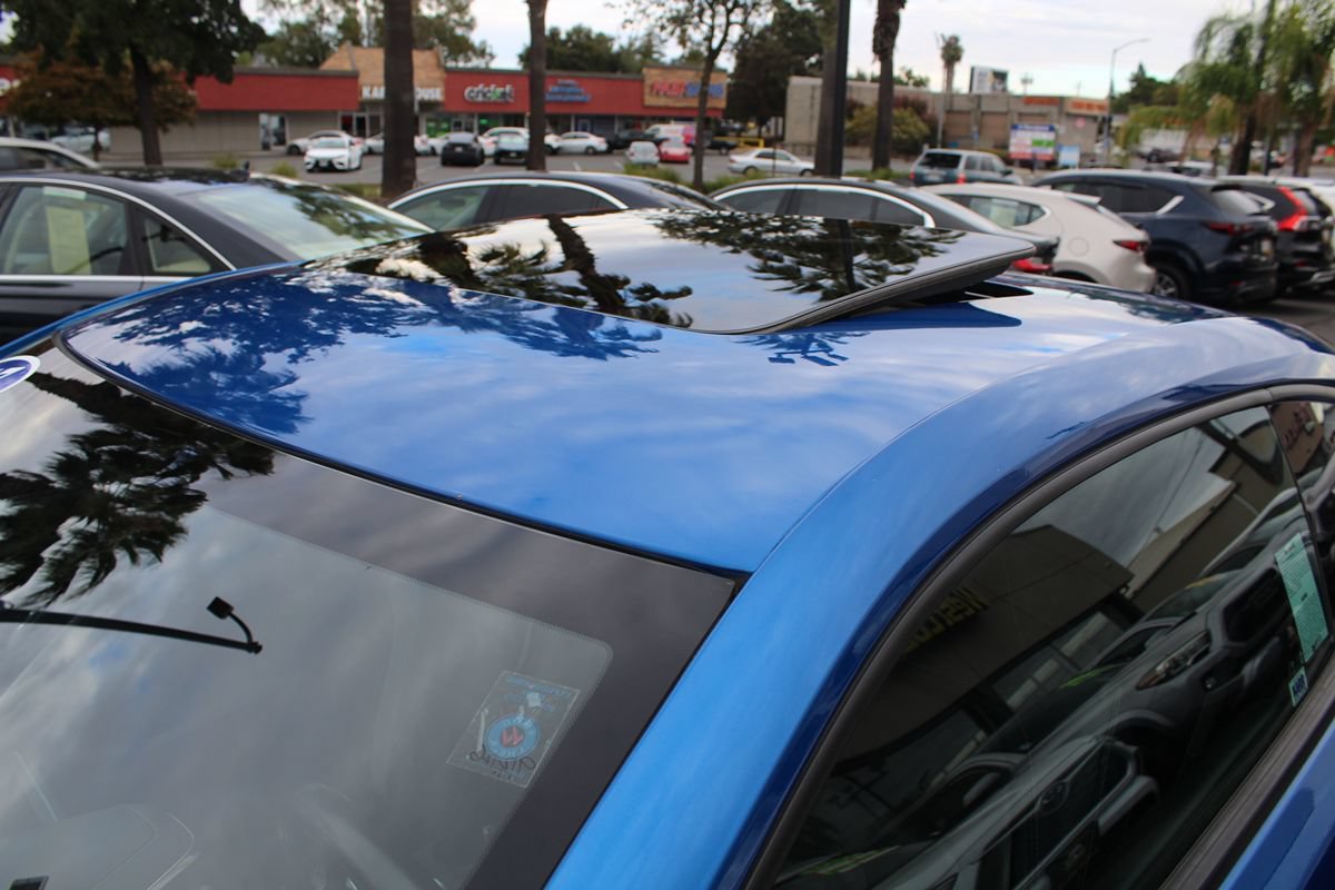 Used 2017 Chevrolet Camaro LT RWD image 12