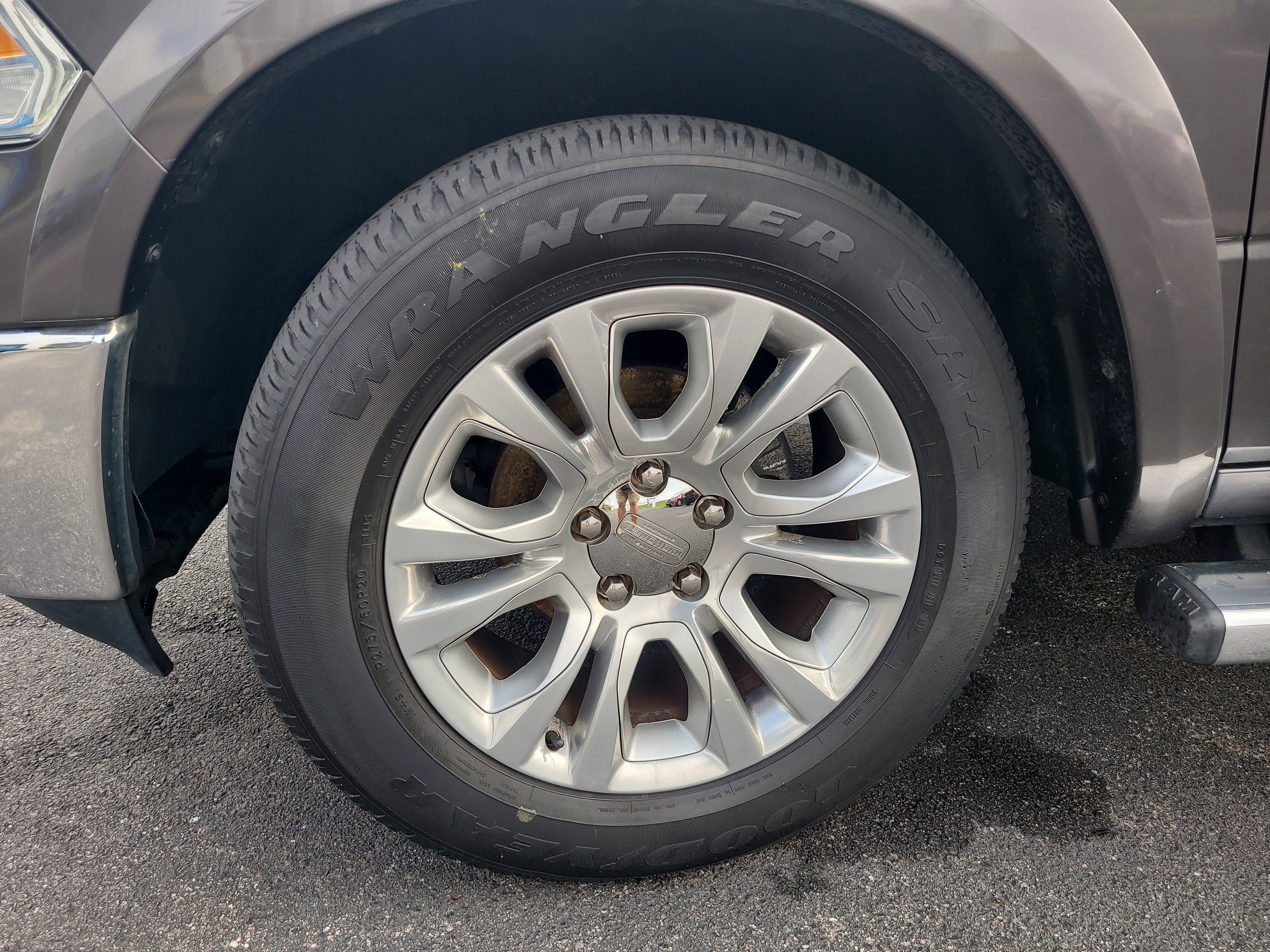 Used 2016 RAM 1500 Laramie Longhorn w/ Convenience Group image 9