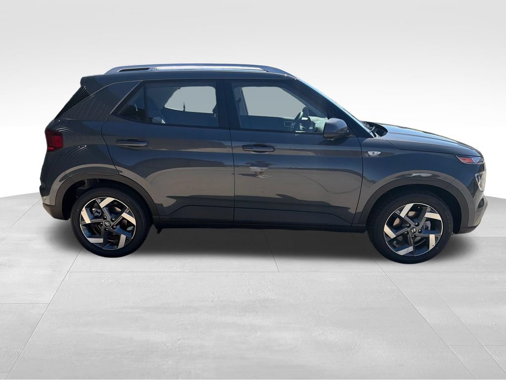 New 2026 Hyundai Venue SEL FWD image 8
