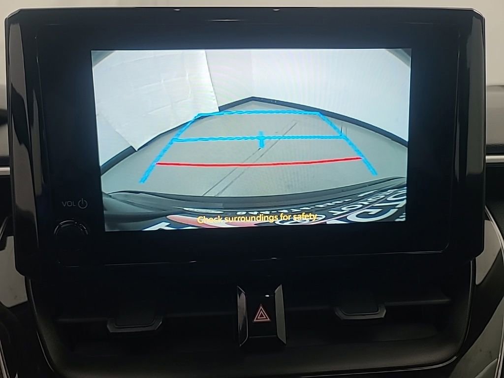 Used 2025 Toyota Corolla LE image 33