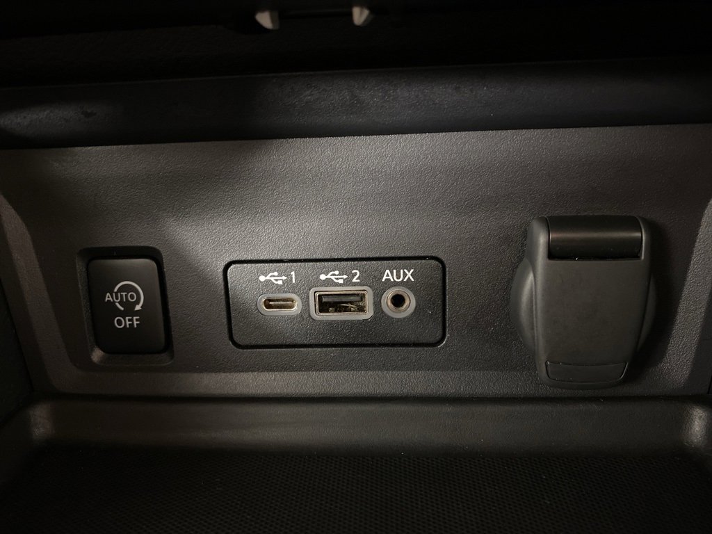 Used 2024 Nissan Sentra SV image 23