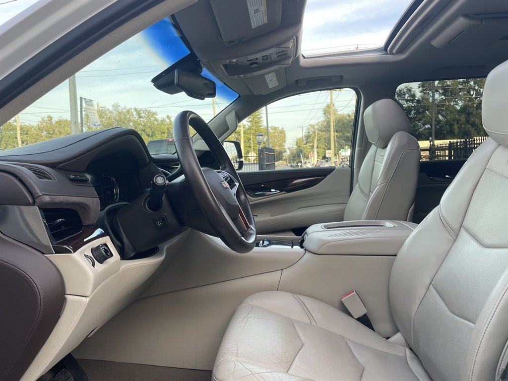 Used 2016 Cadillac Escalade ESV Luxury RWD image 22
