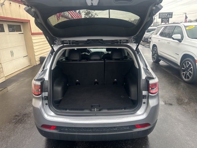 Used 2018 Jeep Compass Limited AWD/4WD image 16