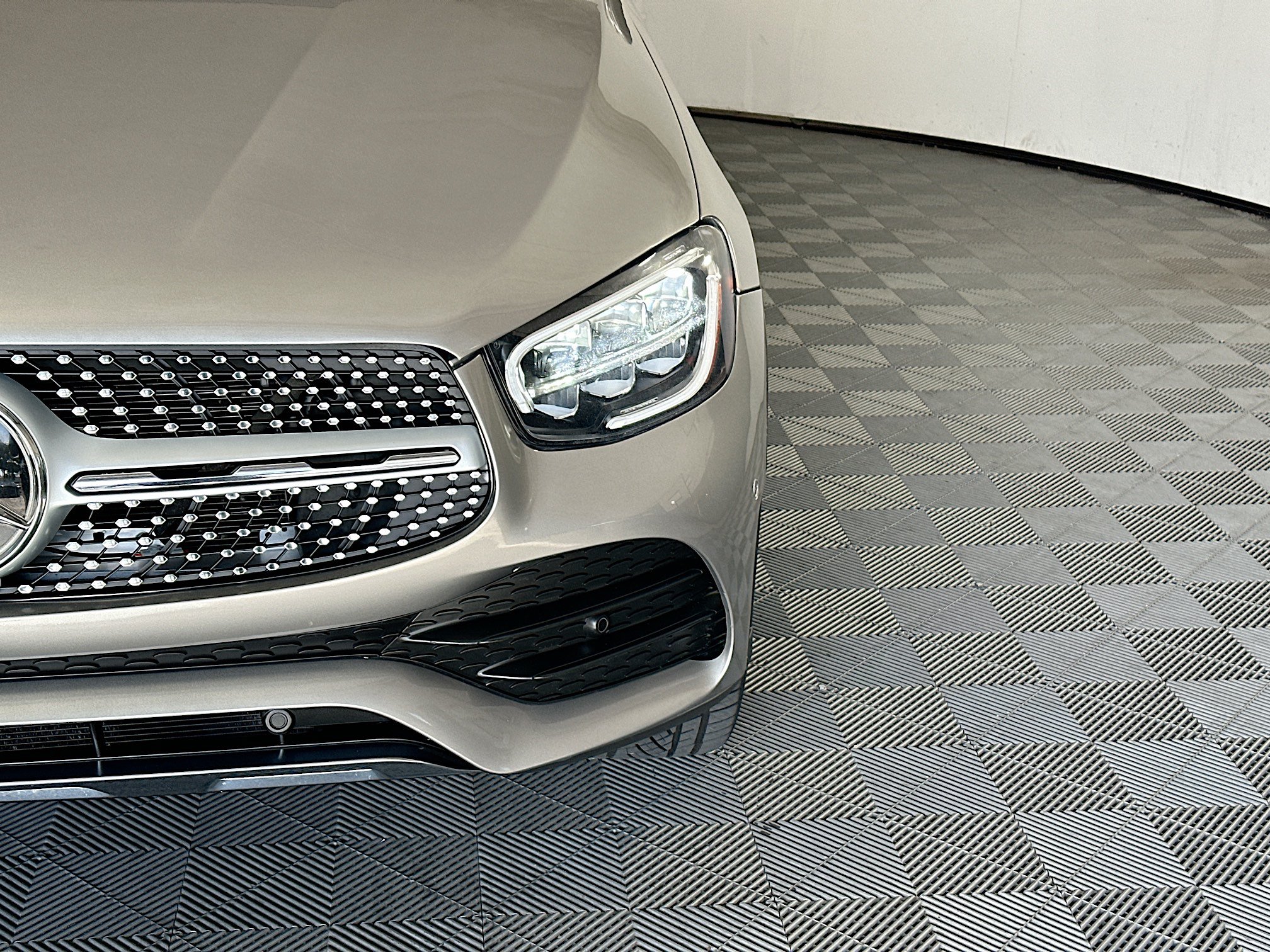 Used 2020 Mercedes-Benz GLC 300 image 9