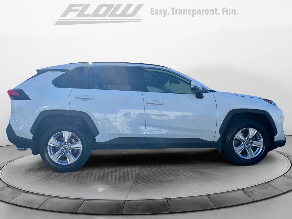 Used 2019 Toyota RAV4 XLE AWD/4WD image 9