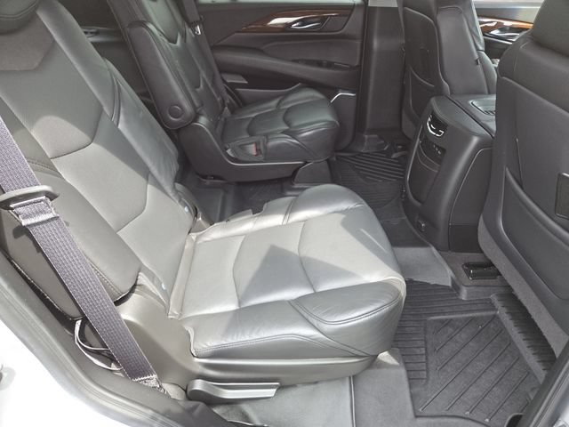Used 2020 Cadillac Escalade Luxury AWD/4WD image 24