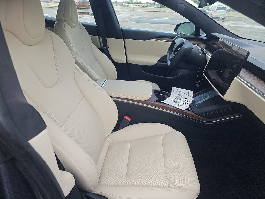 Used 2022 Tesla Model S image 3