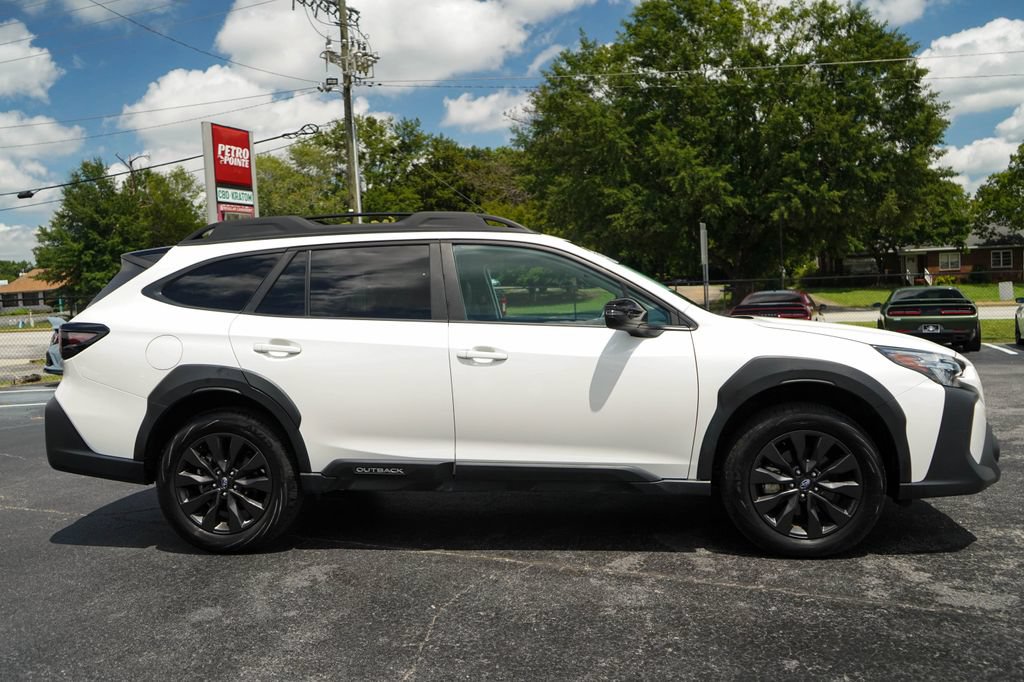 Used 2025 Subaru Outback Onyx Edition AWD/4WD image 2