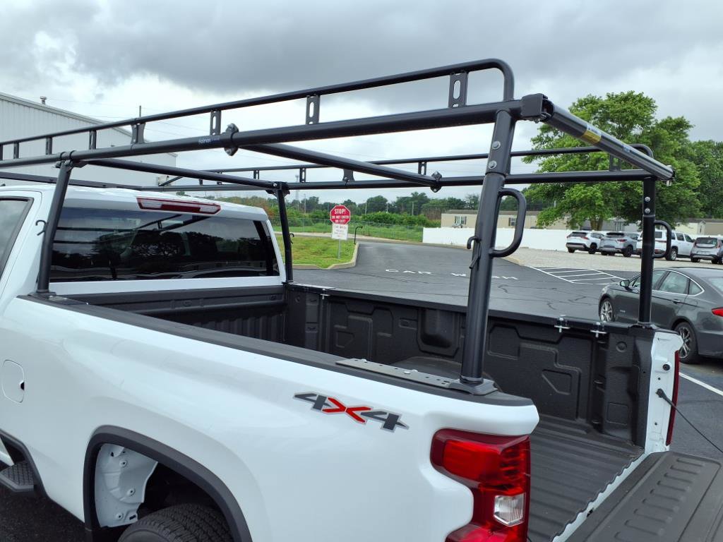 Used 2025 Chevrolet Silverado 2500 W/T w/ WT Convenience Package image 2
