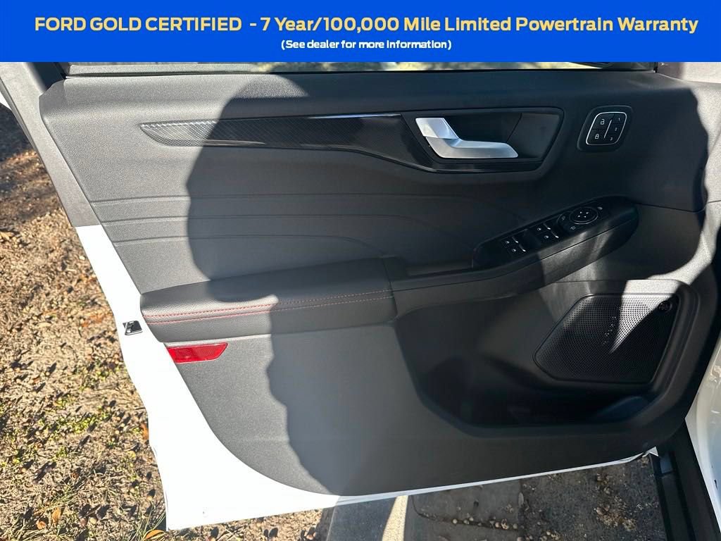 Used 2023 Ford Escape ST-Line Select w/ Tech Pack #2 AWD/4WD image 9