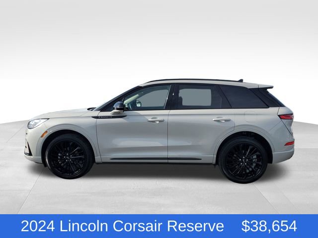 Used 2024 Lincoln Corsair Reserve w/ Equipment Group 201A AWD/4WD image 2