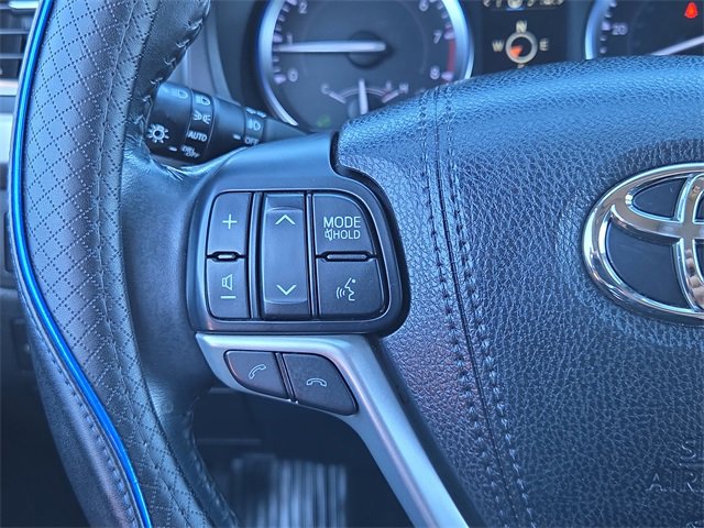 Used 2018 Toyota Highlander SE image 20