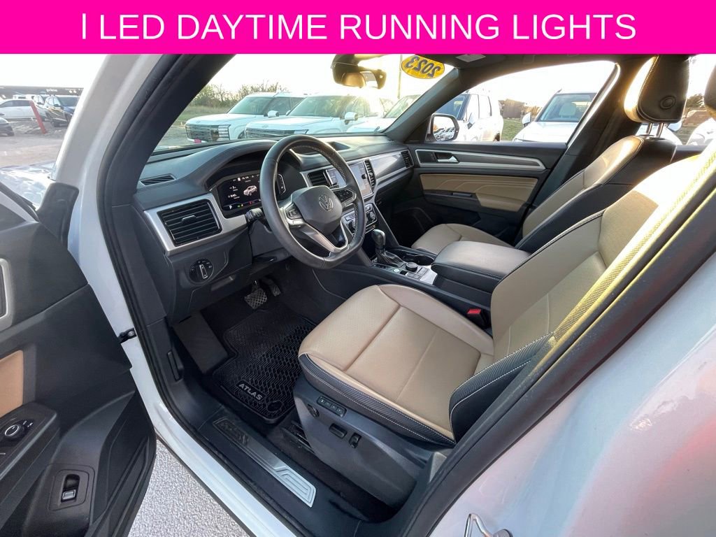 Used 2023 Volkswagen Atlas Cross Sport SEL image 17