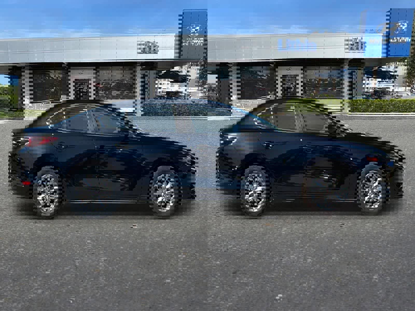 Used 2025 MAZDA MAZDA3 s image 9