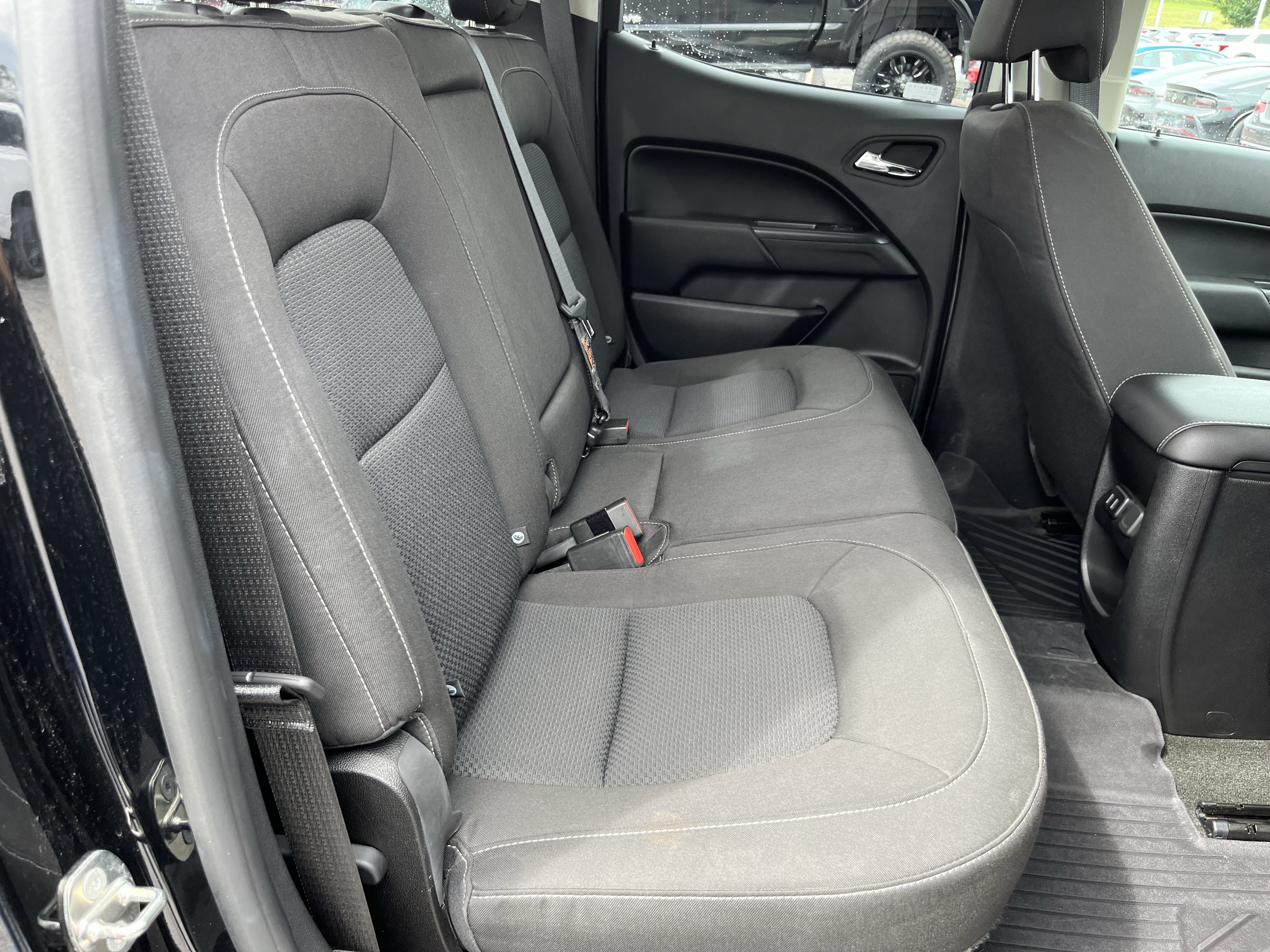 Used 2018 Chevrolet Colorado LT AWD/4WD image 4