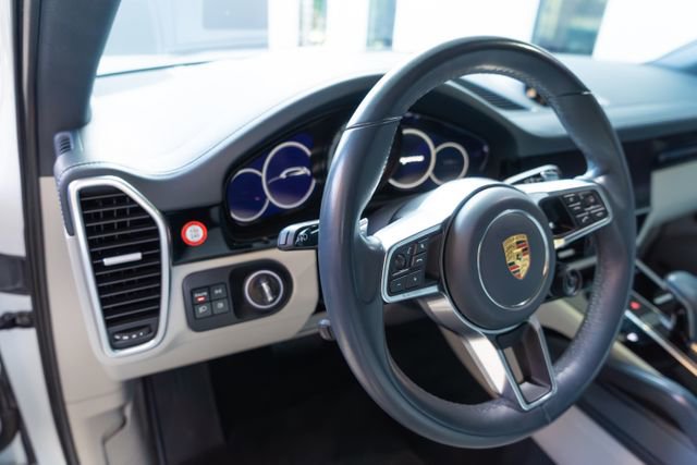 Used 2021 Porsche Cayenne E-Hybrid image 13