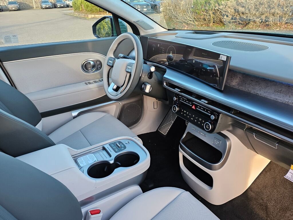 New 2026 Hyundai Ioniq 9 Calligraphy image 10