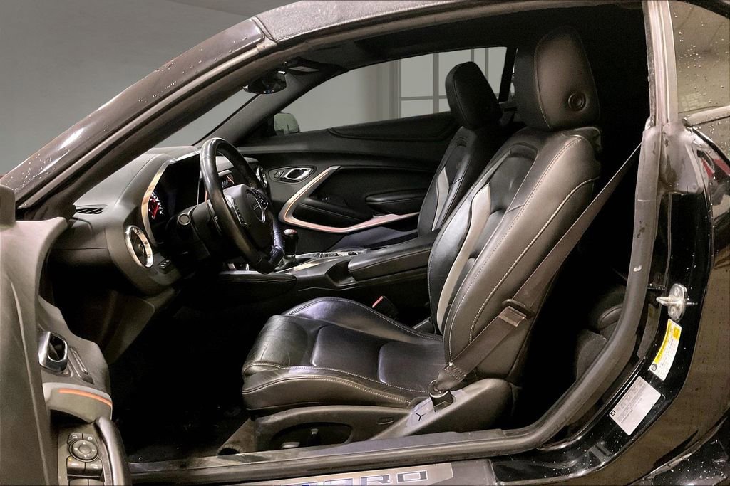 Used 2017 Chevrolet Camaro SS image 22