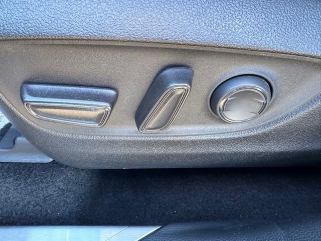 Used 2023 Toyota Highlander XLE image 18