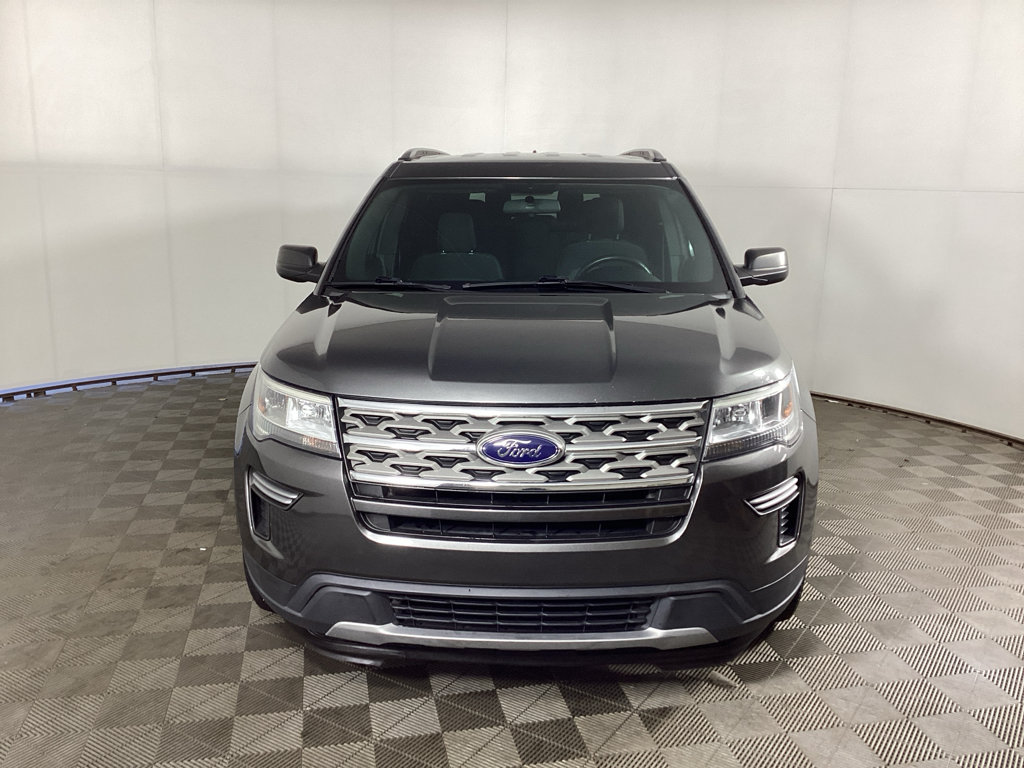 Used 2018 Ford Explorer XLT AWD/4WD image 6