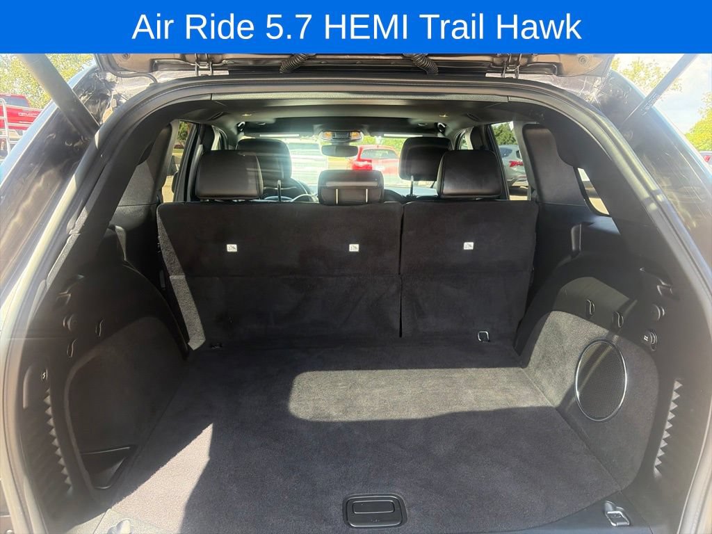 Used 2021 Jeep Grand Cherokee Trailhawk w/ Premium Lighting Group AWD/4WD image 12