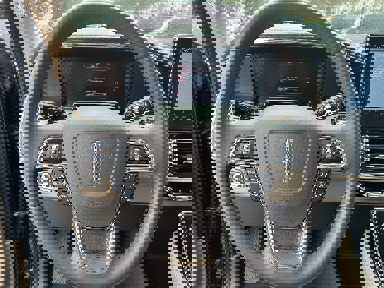 Used 2024 Lincoln Navigator Premiere image 9