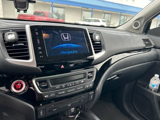 Used 2017 Honda Pilot Touring image 4