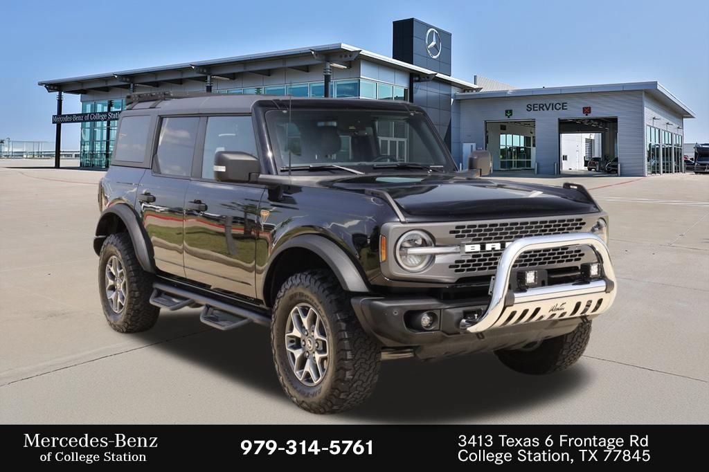 Used 2023 Ford Bronco Badlands AWD/4WD image 3