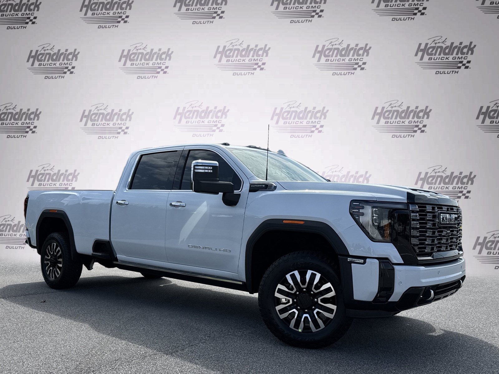 New 2026 GMC Sierra 3500 Denali Ultimate AWD/4WD image 2